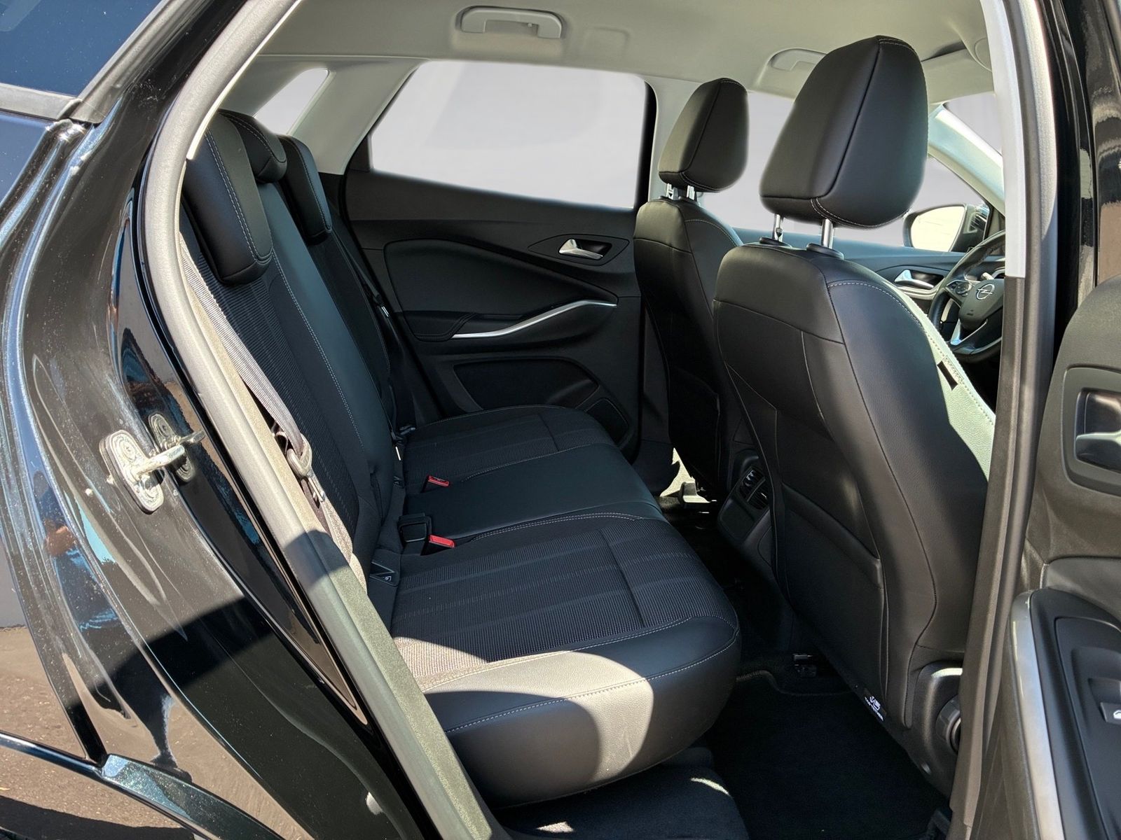 Fahrzeugabbildung Opel Grandland 1.2 Turbo GS Line Kamera,LED,Matrix