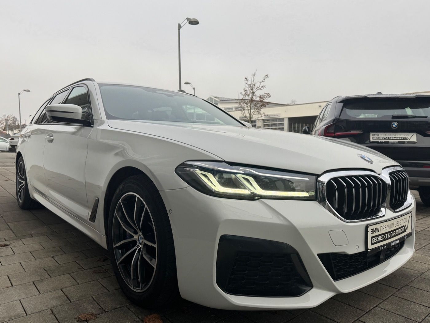 Fahrzeugabbildung BMW 540d xDrive Tour. M-Sport AHK 2 JAHRE GARANTIE