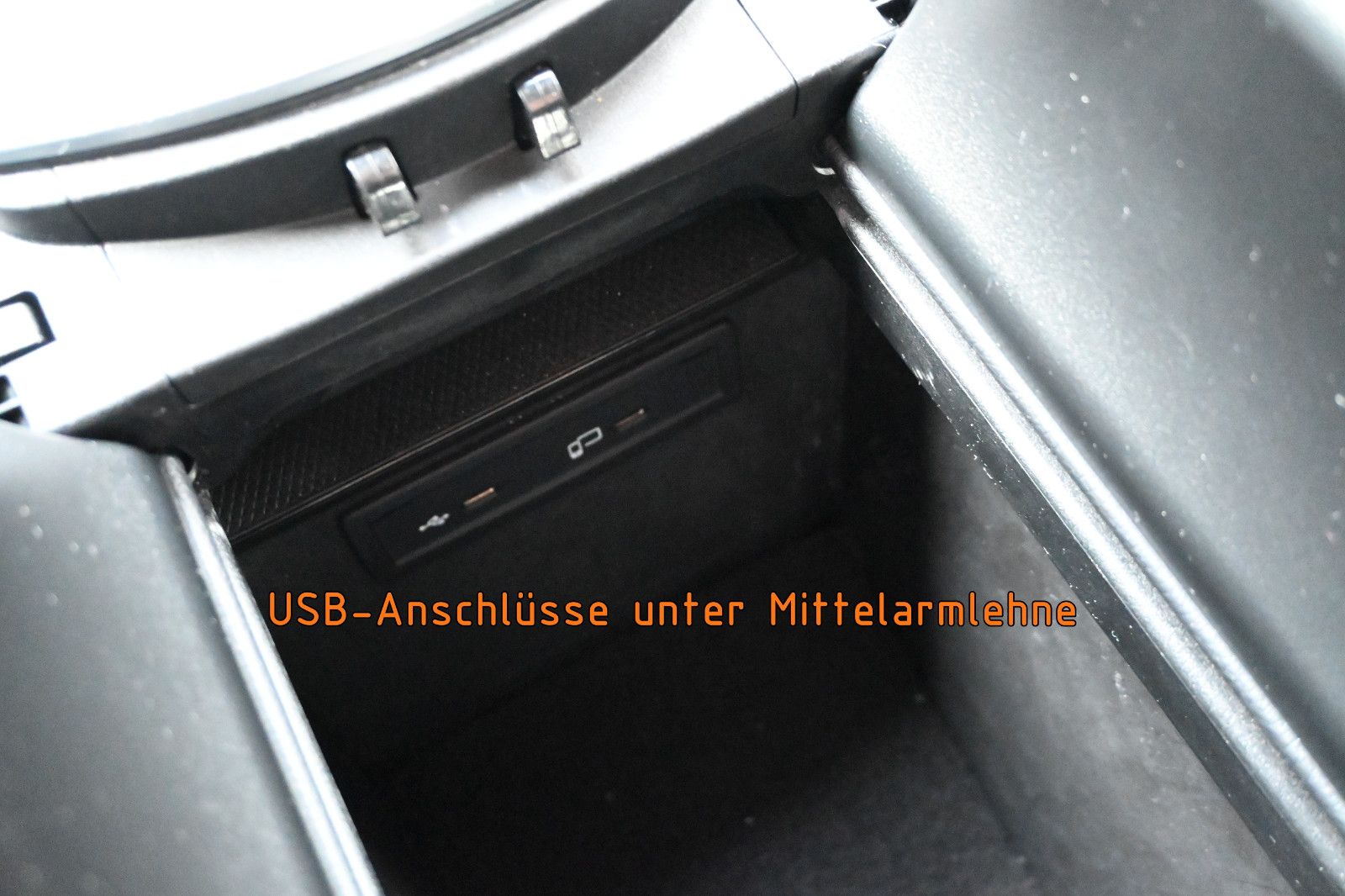 Fahrzeugabbildung Mercedes-Benz GLC 200 4MAT. AMG LINE °AHK°NIGHT-PAKET°BUSINESS
