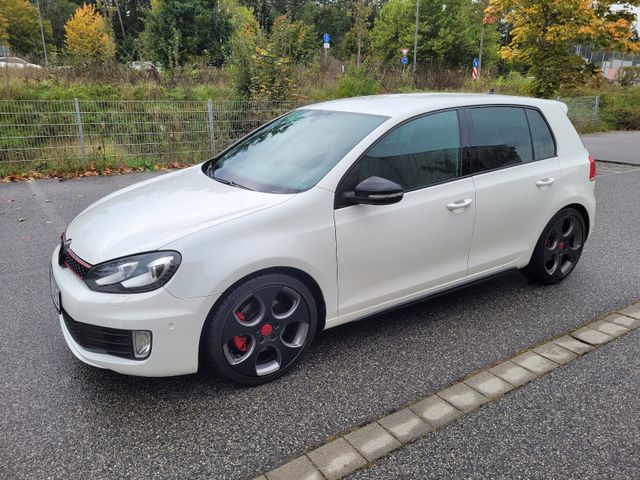 Volkswagen Golf 2.0 TSI GTI 