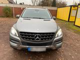 Mercedes-Benz Mercedes ml 350 cdi sehr sauber voll fahrb... - Mercedes-Benz ML 350 in Duisburg