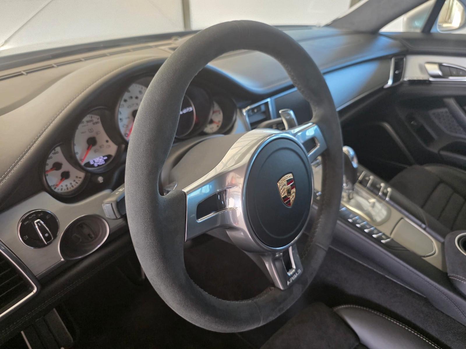 Porsche Panamera GTS