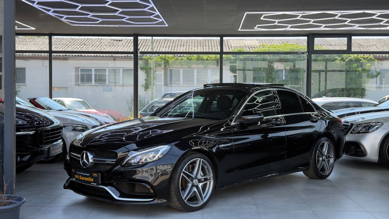 MERCEDES-BENZ C 63 AMG PANORAMA,BURMESTER,TEMPOMAT,R-KAMERA