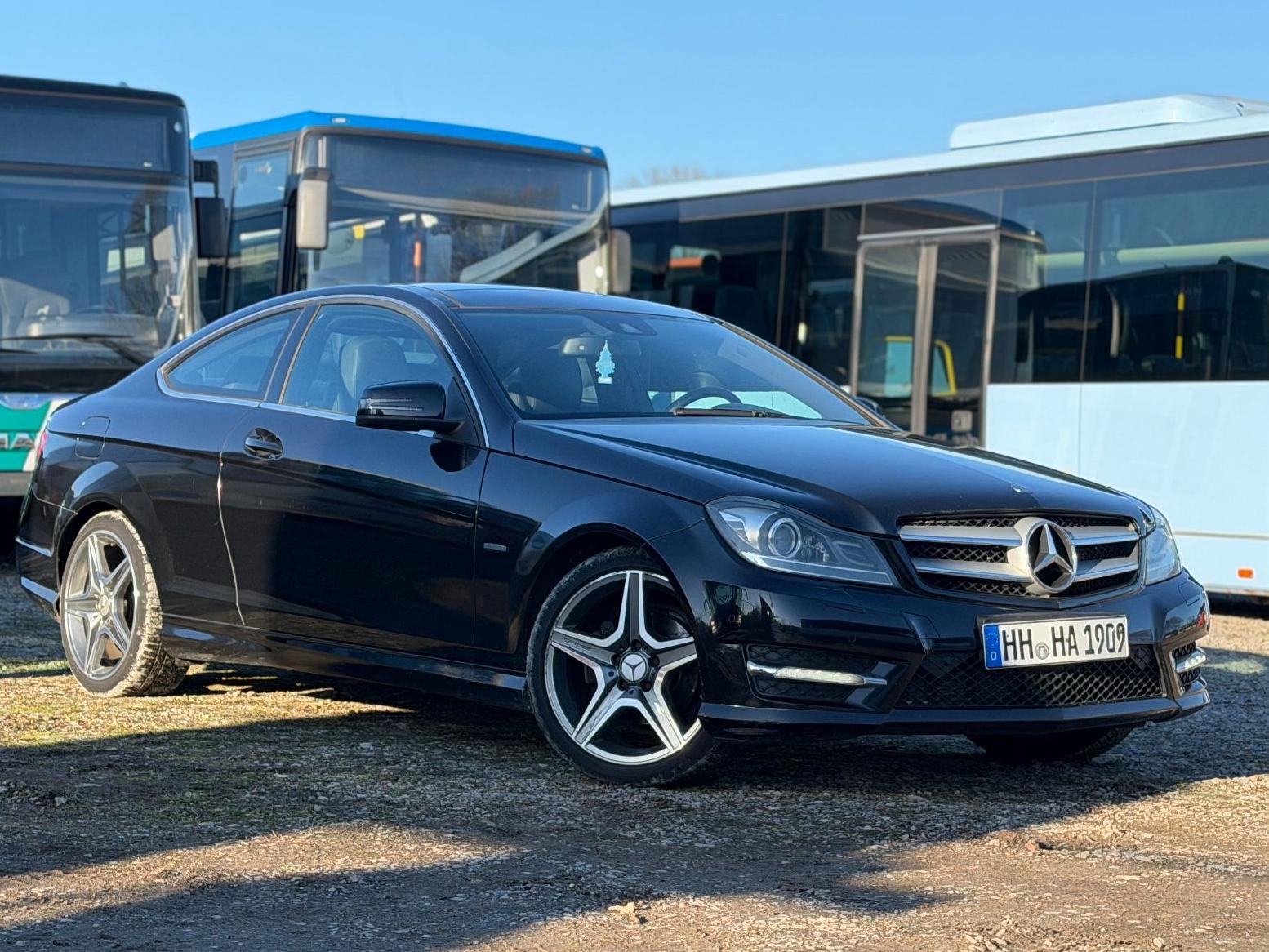 Mercedes-Benz C 220 CDI Coupe *AMG-LINE*PANO*BI-XENON*