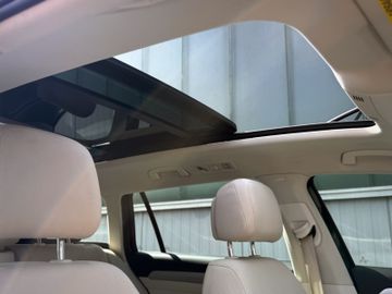 Volkswagen Passat Variant - 12
