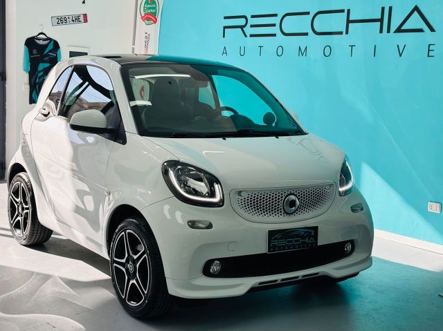 Smart ForTwo 70 1.0 twinamic tetto/pelle/navi