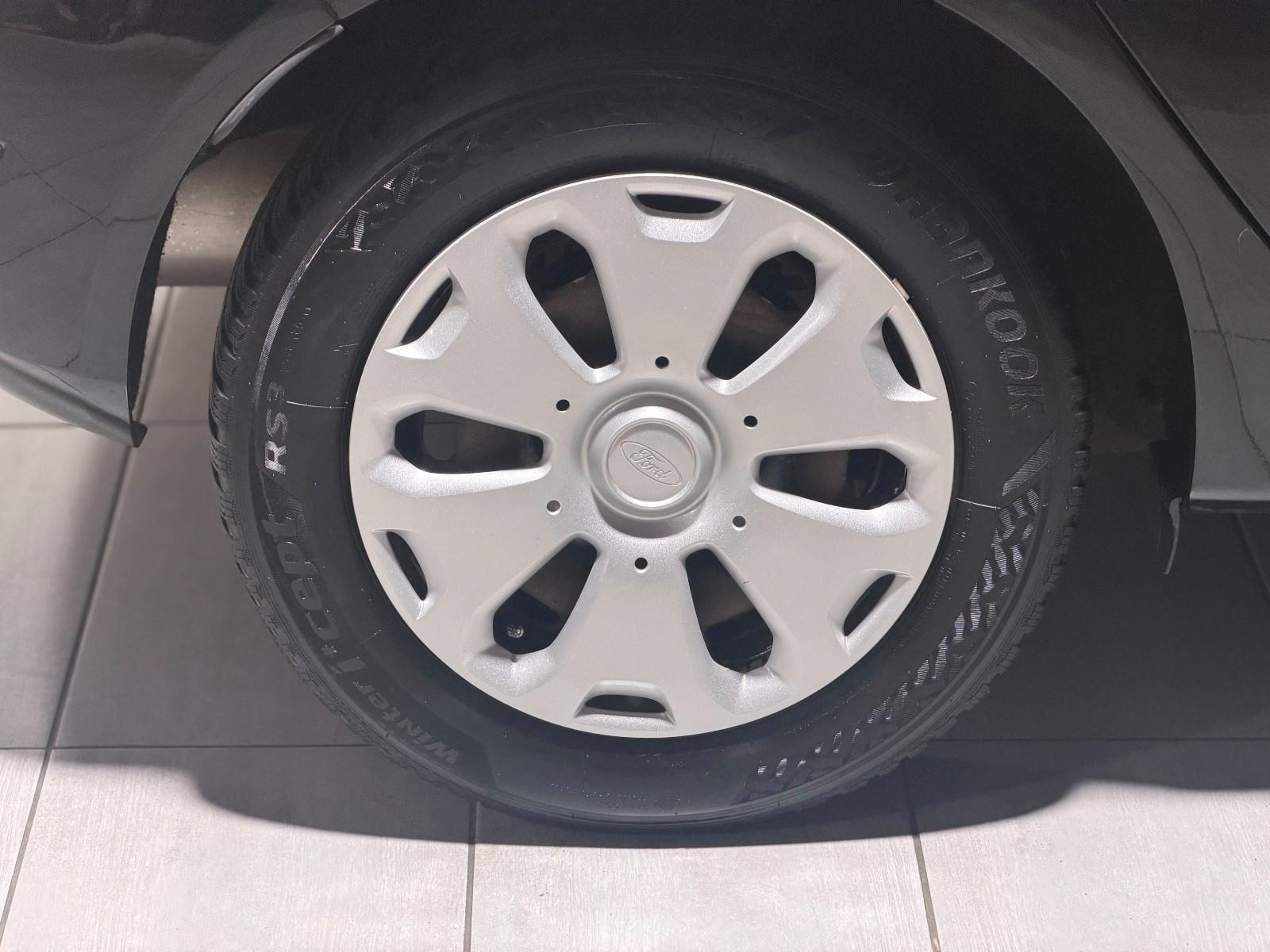 Ford Fiesta Edition Winterpaket USB PDC