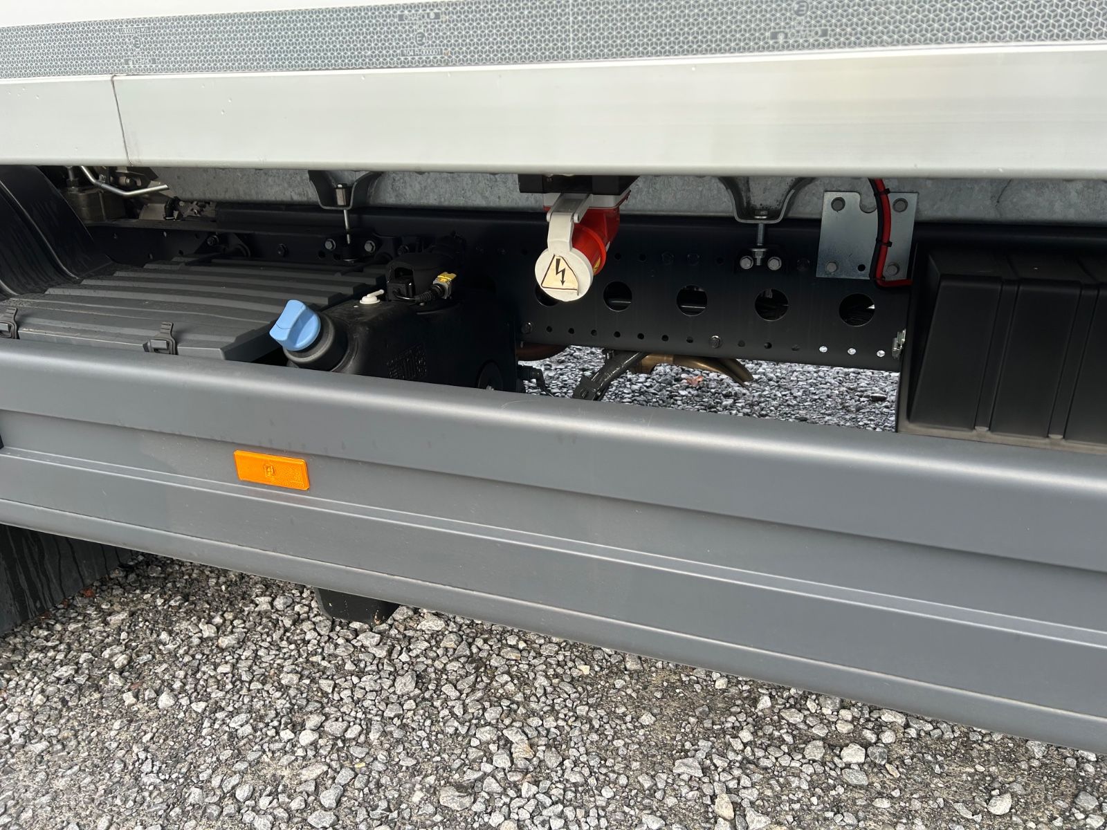 Fahrzeugabbildung Mercedes-Benz Atego 1524 Tiefkühler Carrier LBW