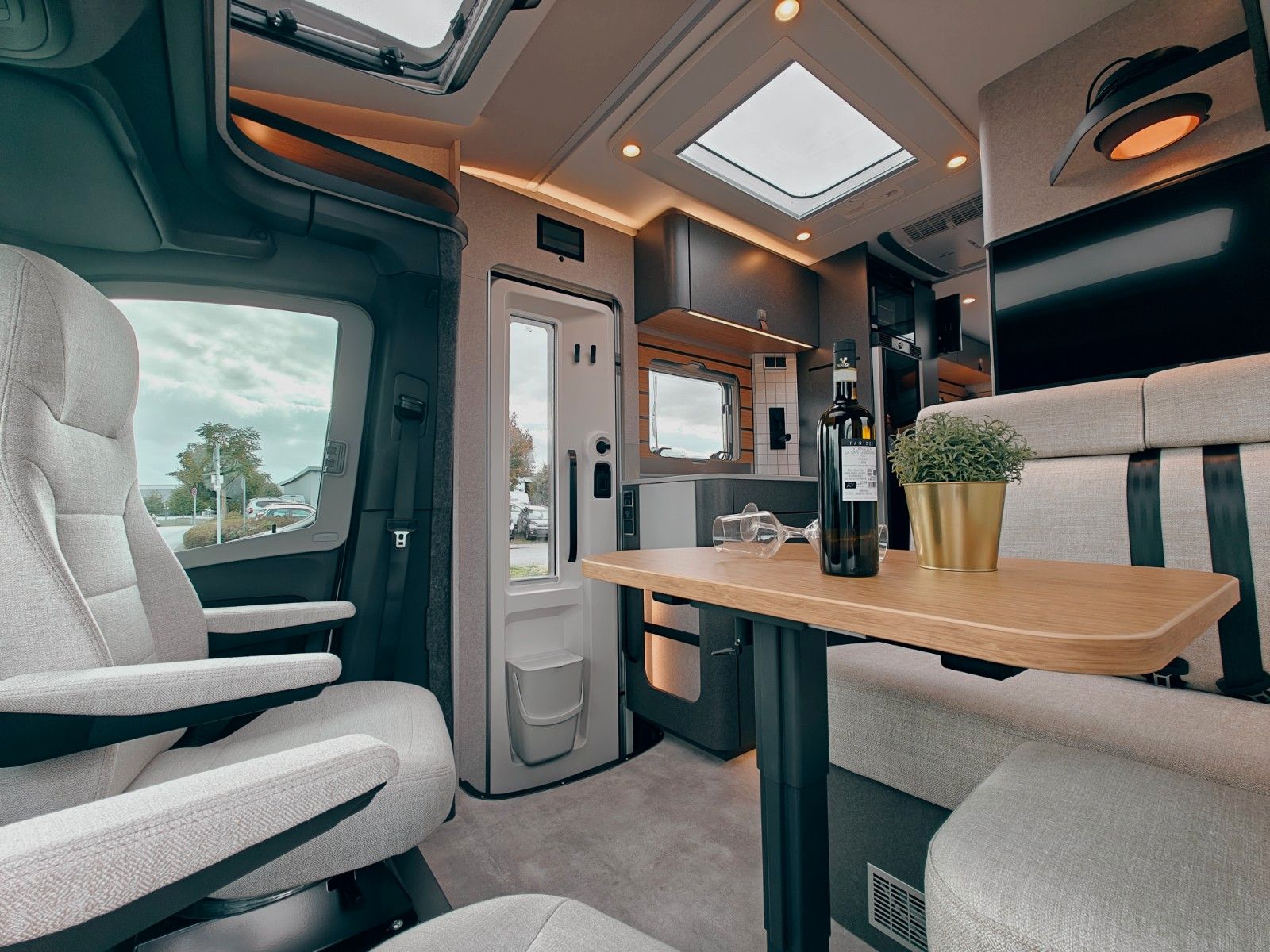 Fahrzeugabbildung HYMER / ERIBA / HYMERCAR ML - T 580 4x4² STORMTROOPER