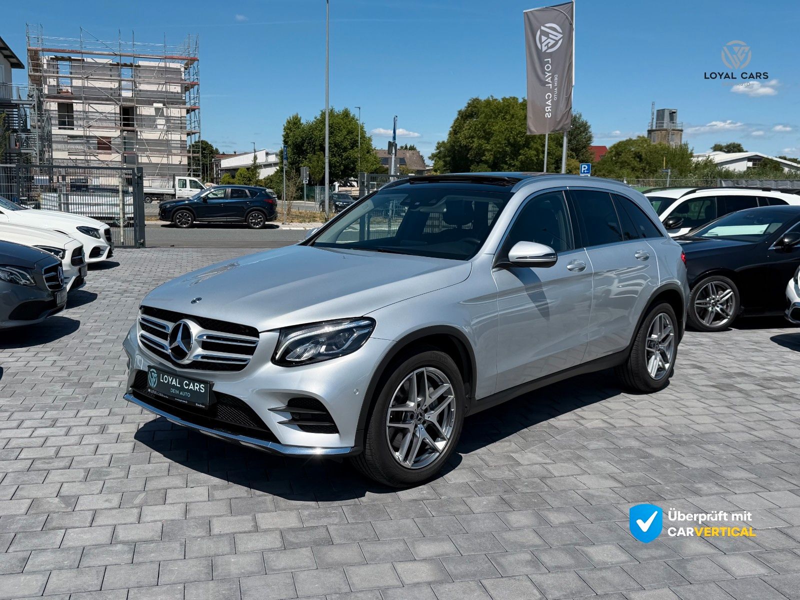MERCEDES-BENZ GLC 250 4M*AMG*PANO*LED*BURMESTER*KAMERA*AHK*NAV