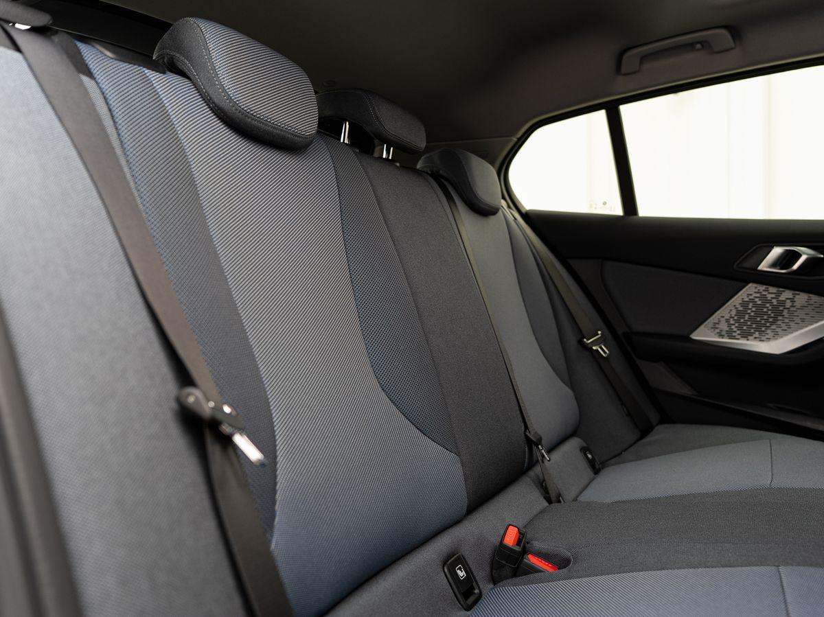 BMW 1 Series PANO AdLED KoZg SpSitze SpieglP ParkA S-Glas, миниатюра 20