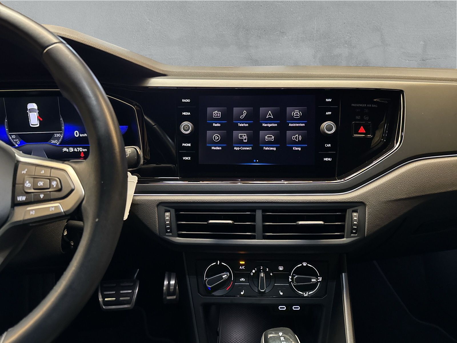 Fahrzeugabbildung Volkswagen Polo 1.0 TSI R-Line PDC SHZ LED digitalCP