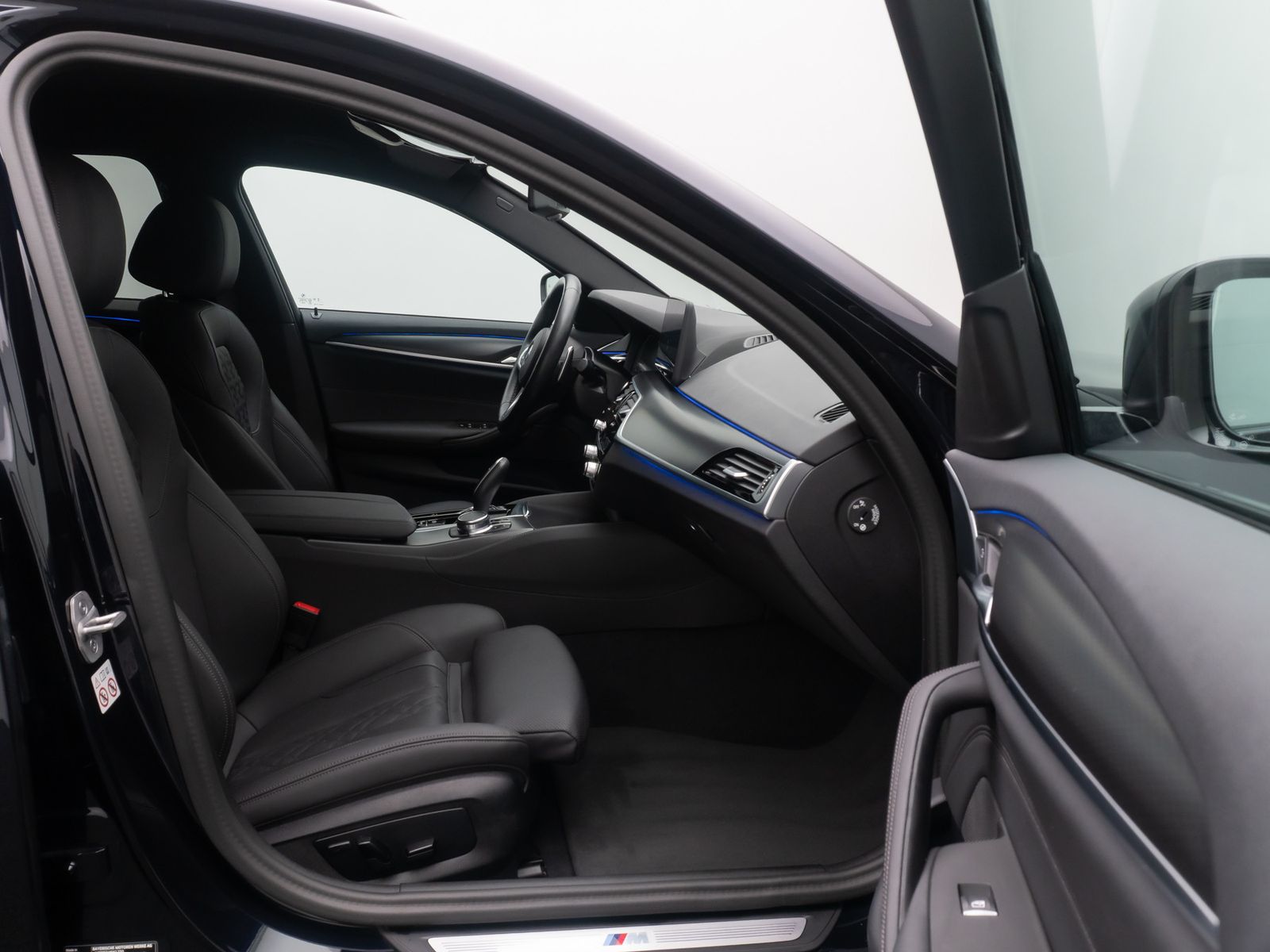 Fahrzeugabbildung BMW 530d M Sport 4xKlima HUD DAB Kamera Laser 18Zoll