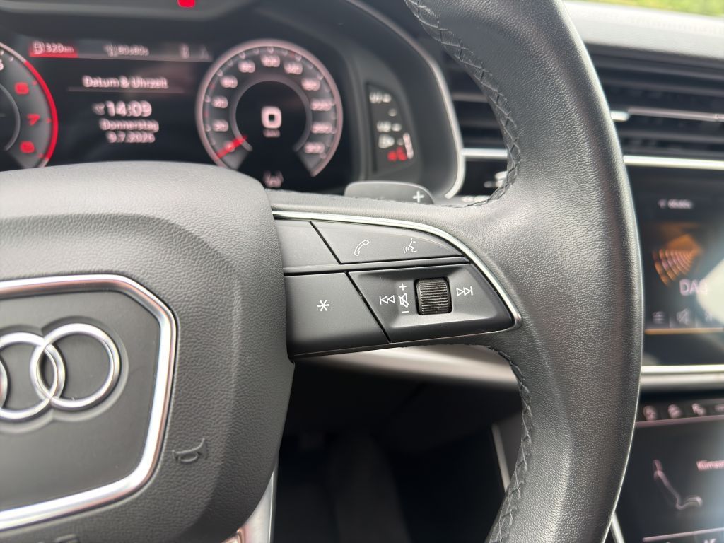 AUDI Q7 2023