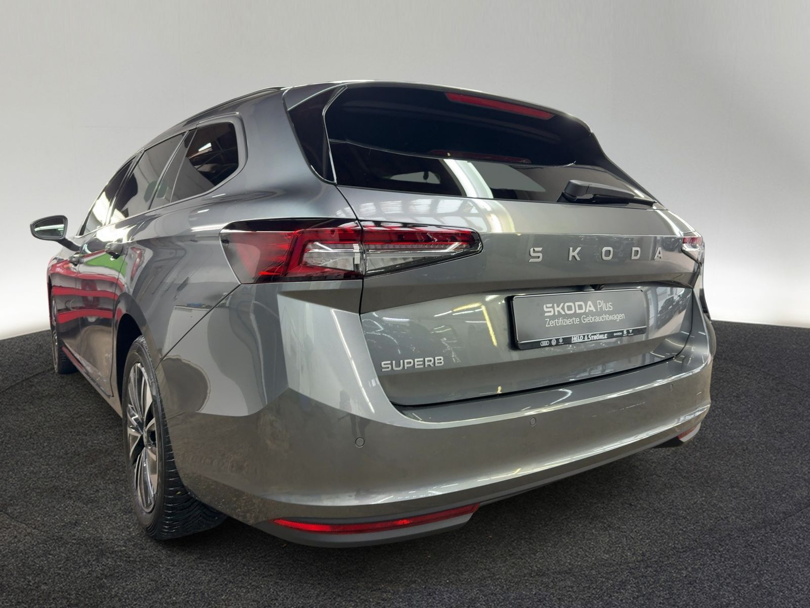 Skoda Superb - Bild 3
