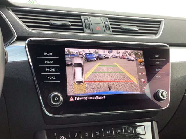 Superb Combi 2.0TDI DSG Ambition AHK