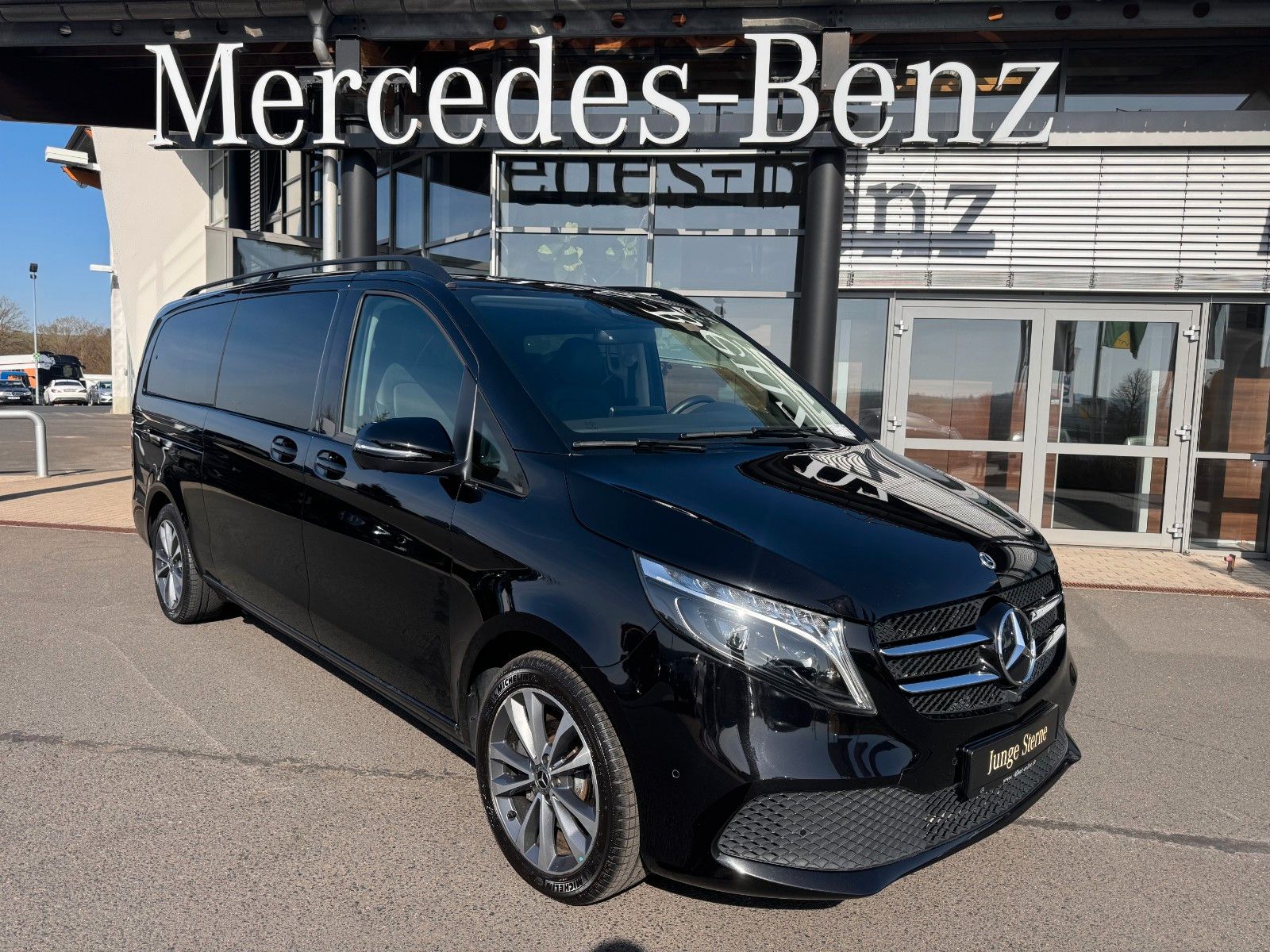 Fahrzeugabbildung Mercedes-Benz V 300 d AVA Extral AIRMATIC Stdheiz 360Kamera