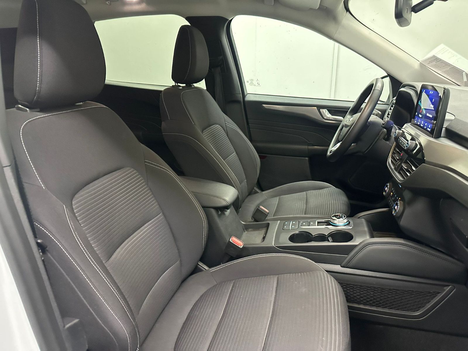 Fahrzeugabbildung Ford Kuga 2.0 4 x 4 EcoBlue Titanium AHK*WINTER-PA