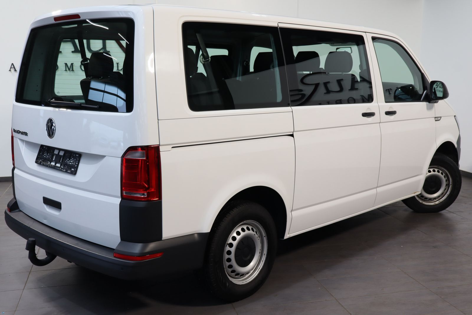 Fahrzeugabbildung Volkswagen T6 Kombi Kombi 2.0 TDI DSG 9-Sitzer BLUETOOTH+AH
