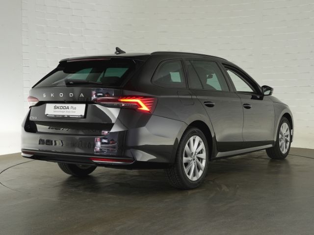 Octavia COMBI SELECTION TDI DSG+AHK+NAVI+RÜCKFAH