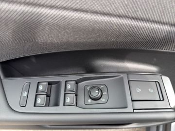 Volkswagen T-Roc - 8