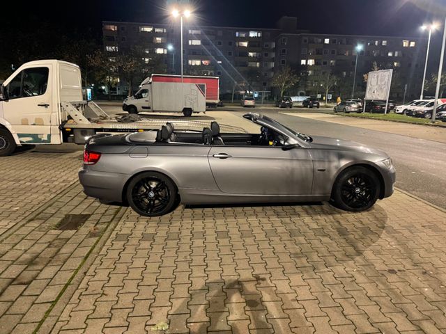 BMW 320i Cabrio 