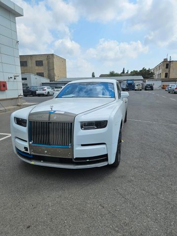 Rolls-Royce Phantom EWB long wheel base Extendet RoW