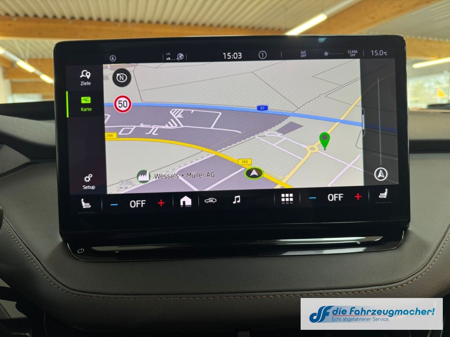 Fahrzeugabbildung SKODA Enyaq 80 Suite HUD El. Panodach Navi Leder Digi