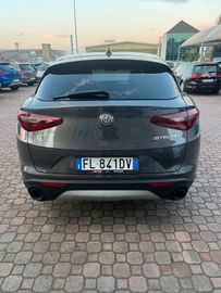 Alfa-Romeo Stelvio - 4