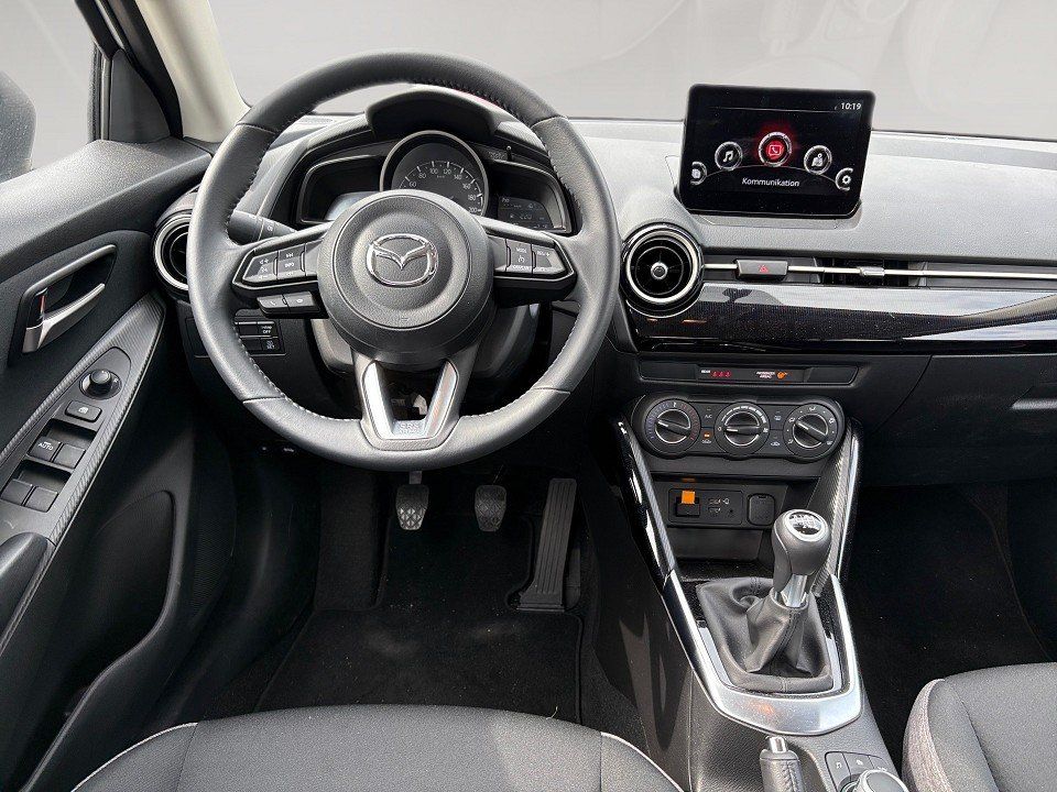 Fahrzeugabbildung Mazda 2 1.5i 75PS CENTER