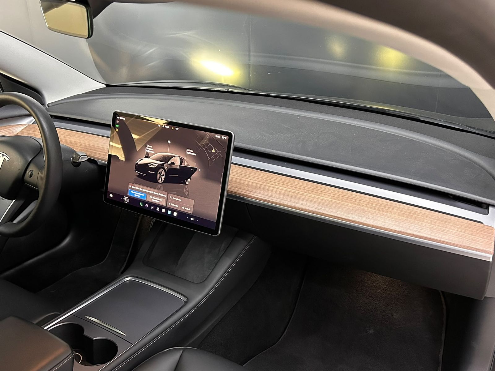 Fahrzeugabbildung Tesla Model 3 Long Range Dual AWD PANO+LED+NAV+SHZ+KAM