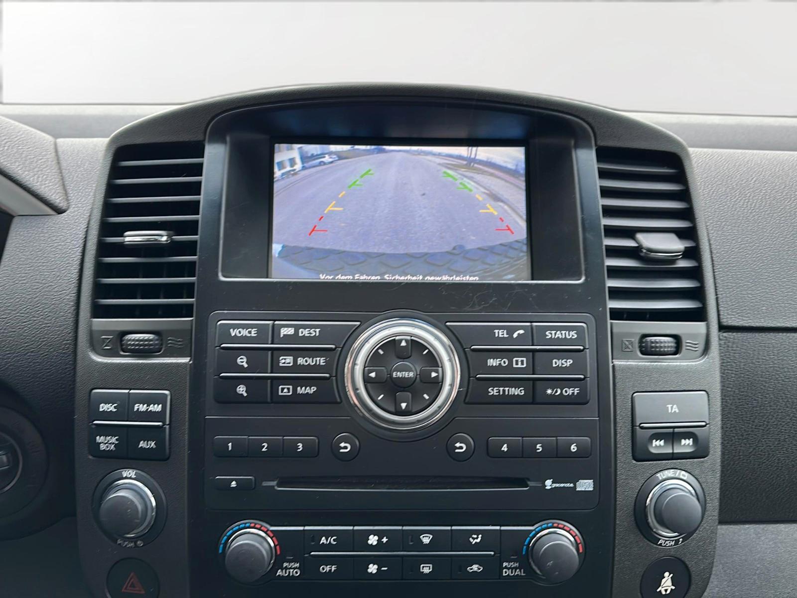 NISSAN PATHFINDER 2.5 dCi 190ch LE 4X4 - 7 PLACES - TOIT PANORAMIQUE - INTERIEUR CUIR CHAUFFANT - GPS - ATTELAGE
