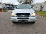 Mercedes-Benz ML 270 CDI - HU/AU neu 8 fach bereift - gebrauchte Mercedes-Benz ML 270 aus dem Jahr 2001