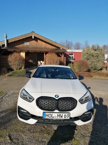 BMW 118 mit sehr guter Ausstattung/Sonderausstattung