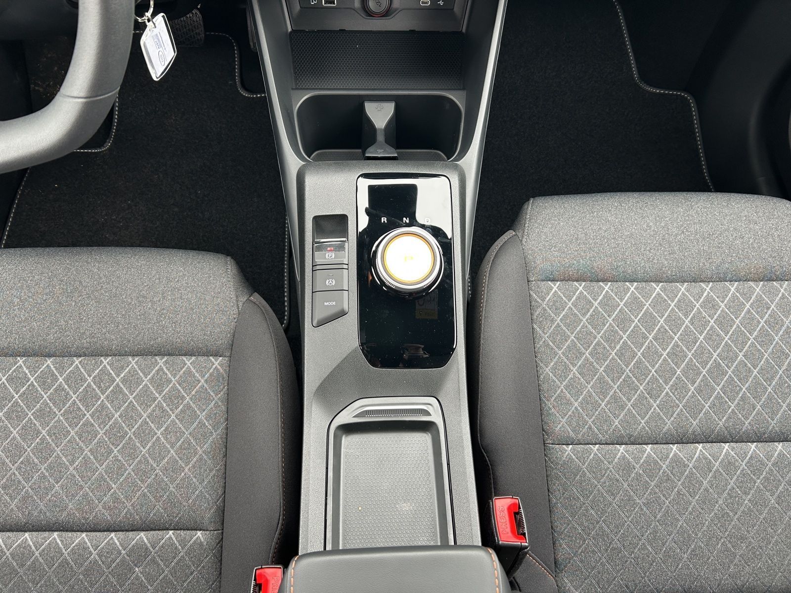 Fahrzeugabbildung MG MG3 Standard HEV