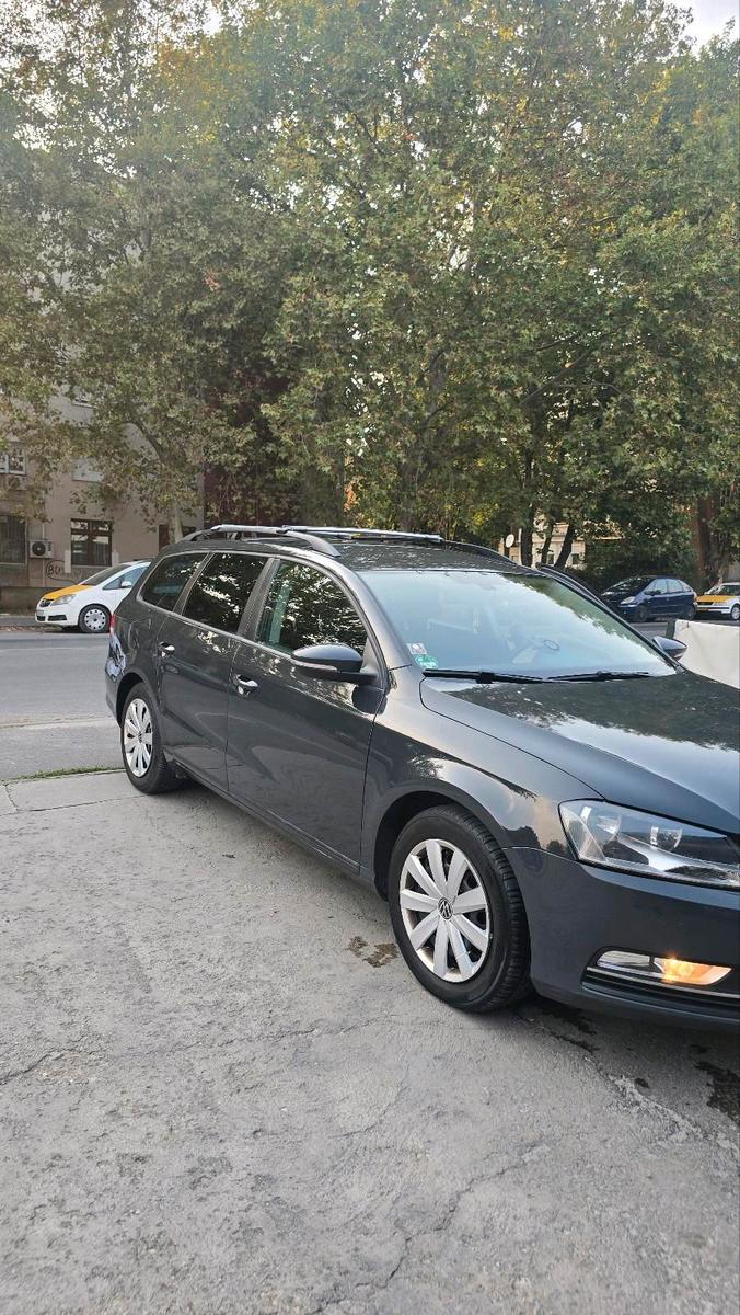Volkswagen  2011 — вигляд ззаду