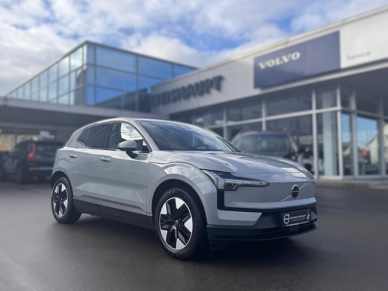 Volvo EX30 Core*Extended R.*69kWh*Sitzhzg*Lenkradheizg