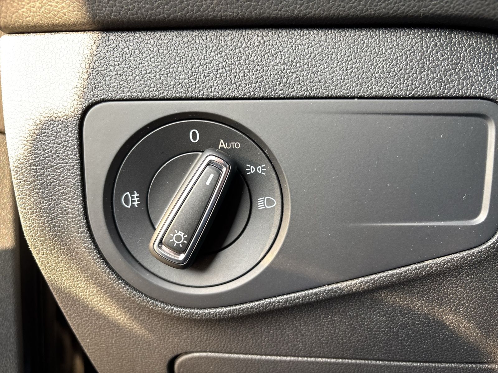 Tiguan 1.5 TSI Life, Standheizung, Rear View, 6