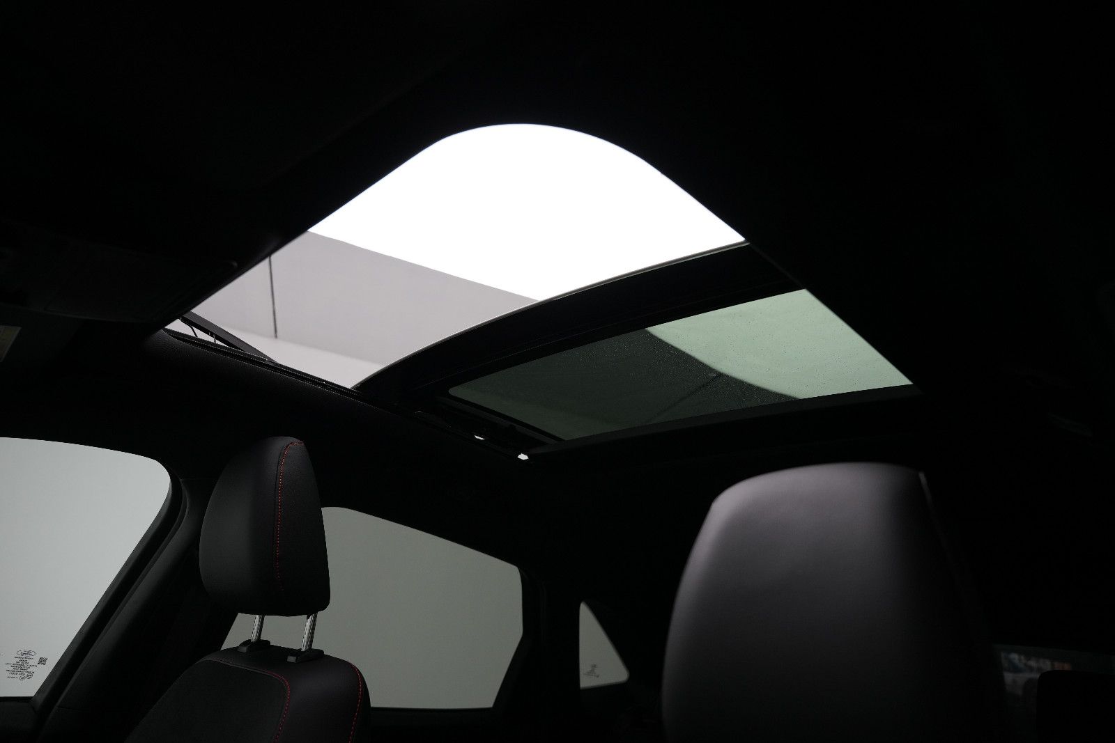 Fahrzeugabbildung Ford Kuga *ST-Line X*Panorama*HUD*Kamera*PlugInHybrid