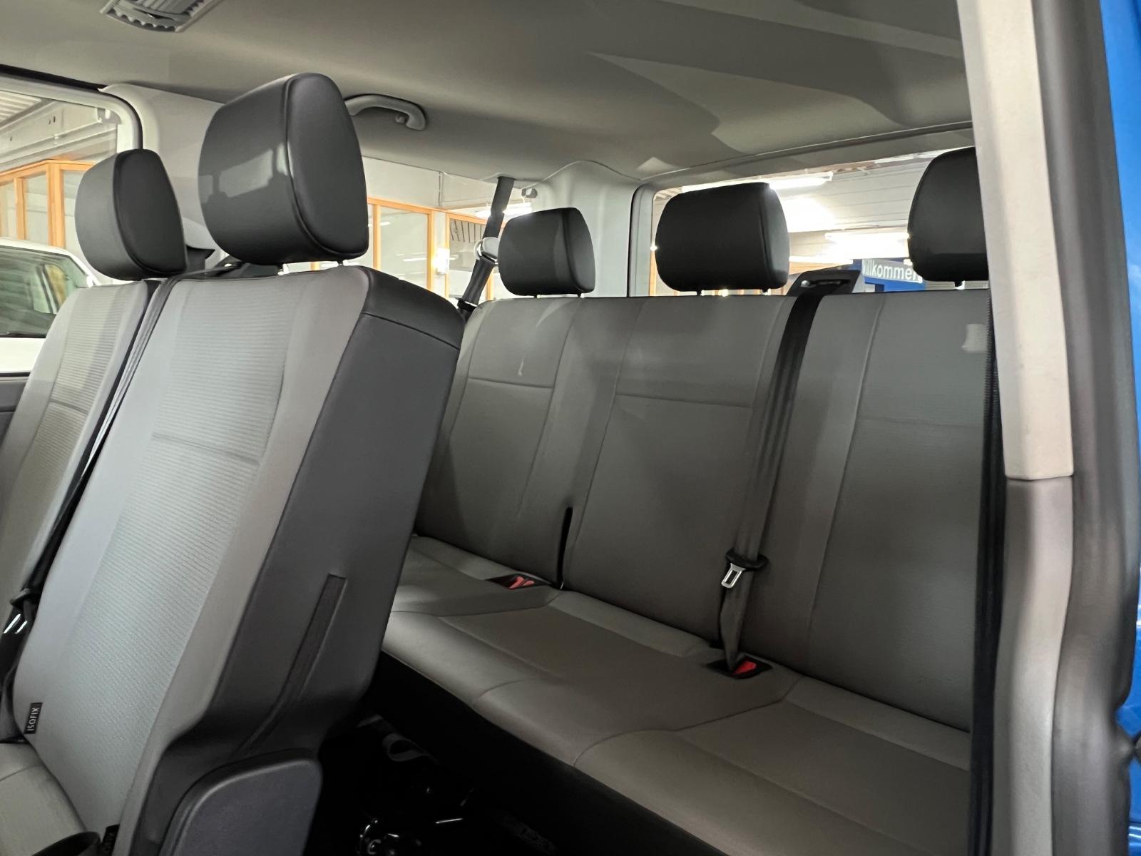 Volkswagen T6.1 2.0 TDI Caravelle Comfortline SH+AHK+LS+8S