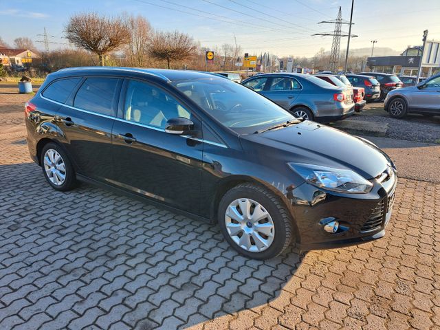 Ford Focus Turnier Titanium**GARANTIE**