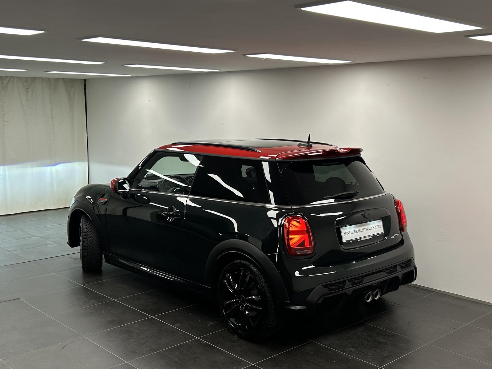 MINI John Cooper Works JCW Trim Harman/Kardon Head-Up