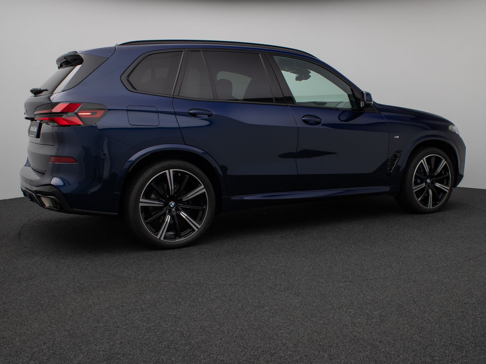 Fahrzeugabbildung BMW X5 xD30d M Sport Pro Panoram 360°HUD DAB H/K 22"
