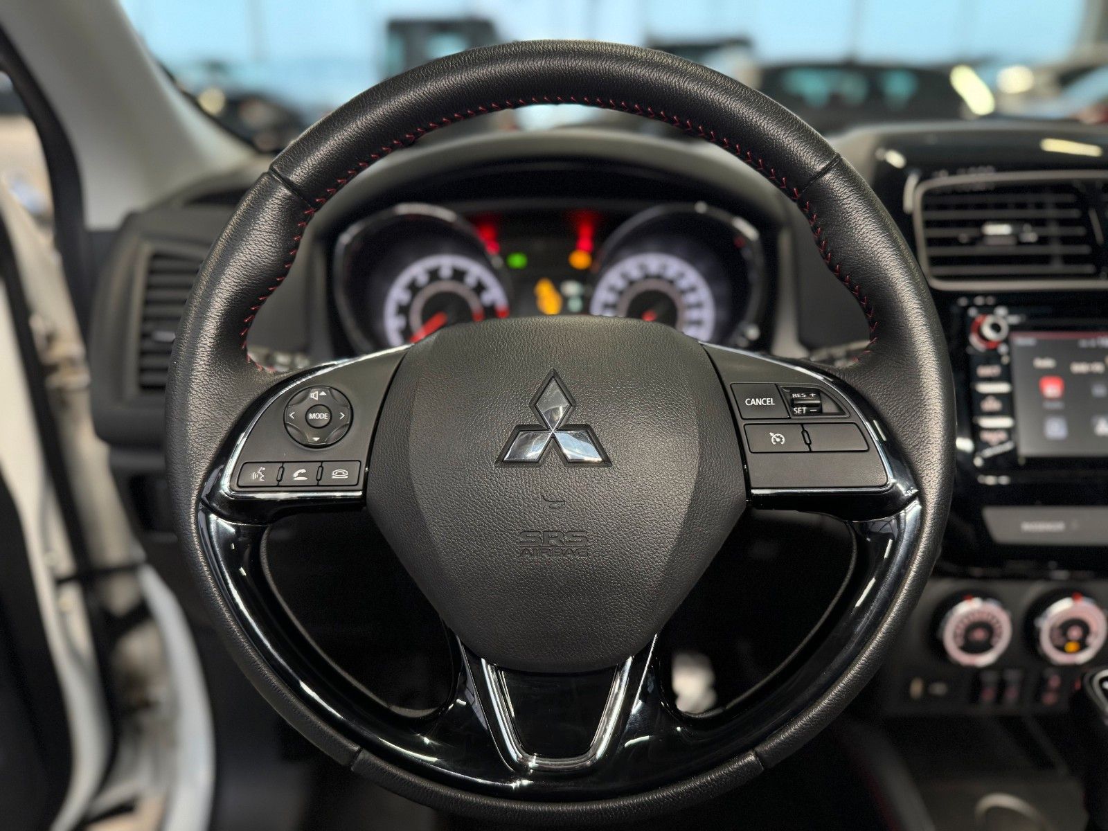 Fahrzeugabbildung Mitsubishi ASX 1.6 Edition+ Black-Paket 2WD "AHK Sitzheizg"