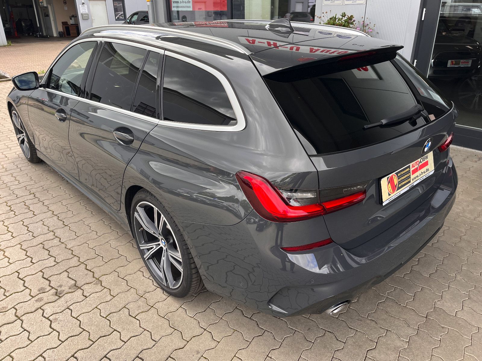 Fahrzeugabbildung BMW BMW Touring 330 D M-Line Sport AUT/Dach