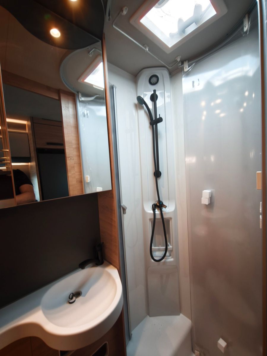 Fahrzeugabbildung Knaus L!ve Wave 700 MEG Platinium Selection 2027