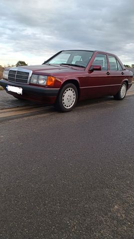 Mercedes-Benz 190 Avantgarde Rosso/H-Zullasung/3. HD/Scheckhef