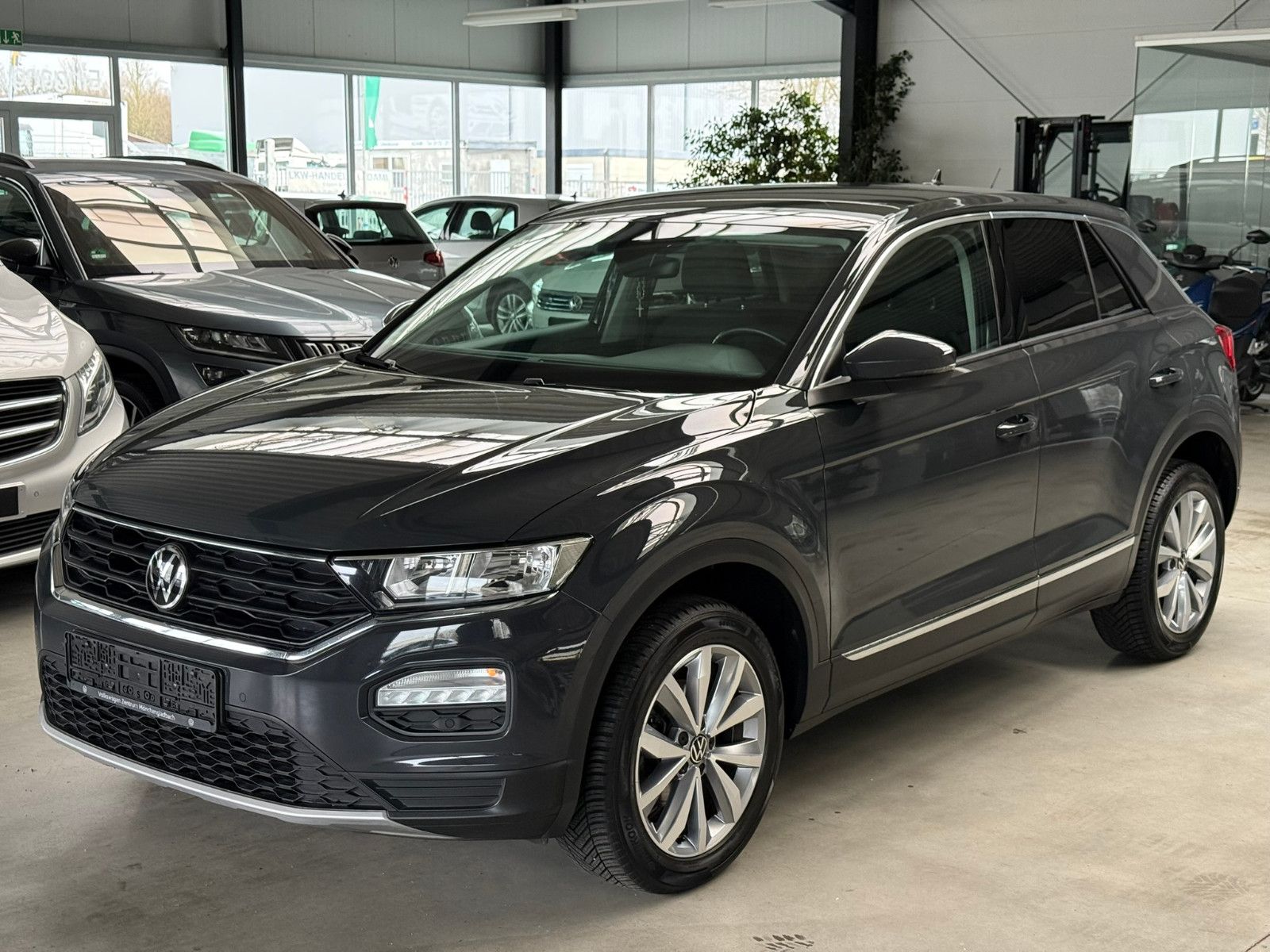 VW T-Roc Style*TOP*1Hand*TÜV Neu*Inspektion NEU
