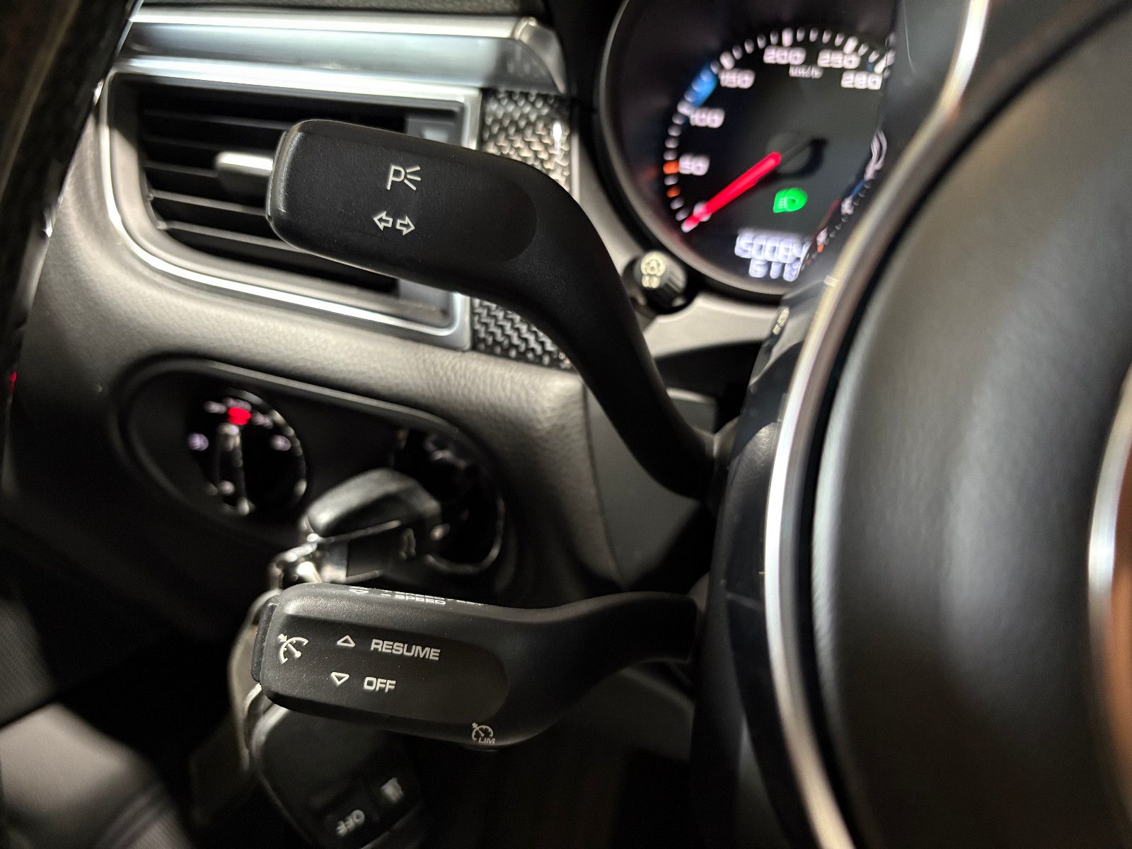 Fahrzeugabbildung Porsche Macan S Diesel/PANO/360°/MEMORY/SOUND/SHZ