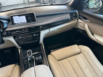 BMW X5 xDrive 30 d *MPaket*Kamera*Pano*Standh*AHK*